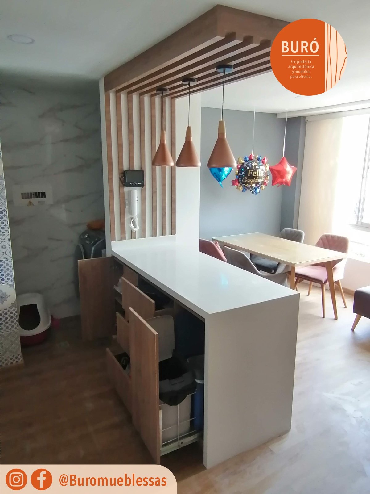 Cocina Lienal con barra frontal 0.6.jpg